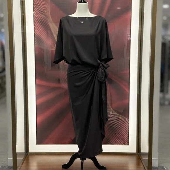 Dresses & Skirts - Elegant Black Dress